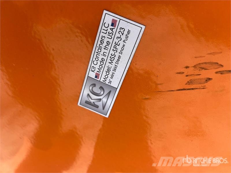  Kit Containers MSS-SPE-3-23 Skid Steer Snow Pusher 刮雪板和犁