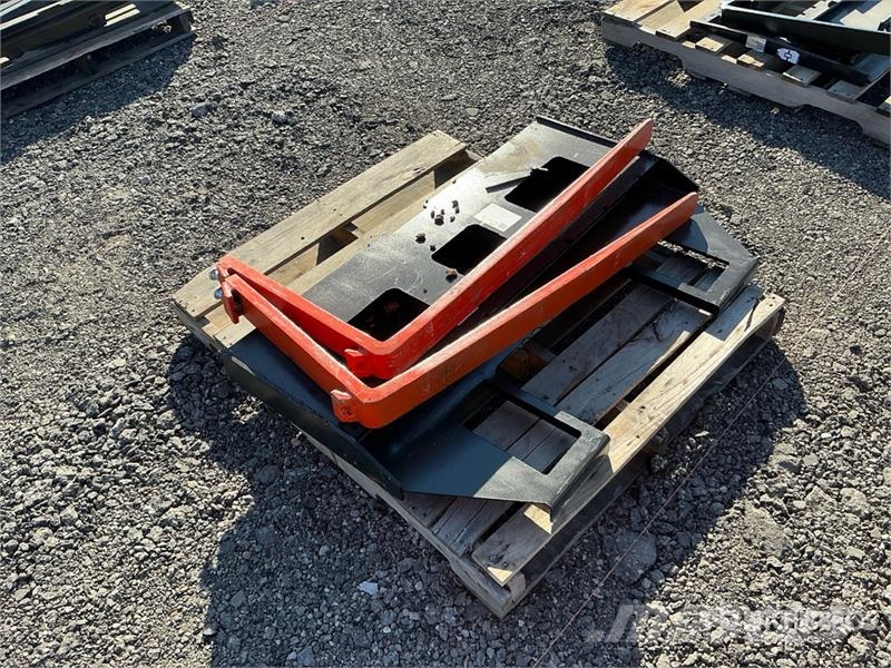  Kit Containers QT-45-FF-42 42 in Skid Steer Forks  Gabeln