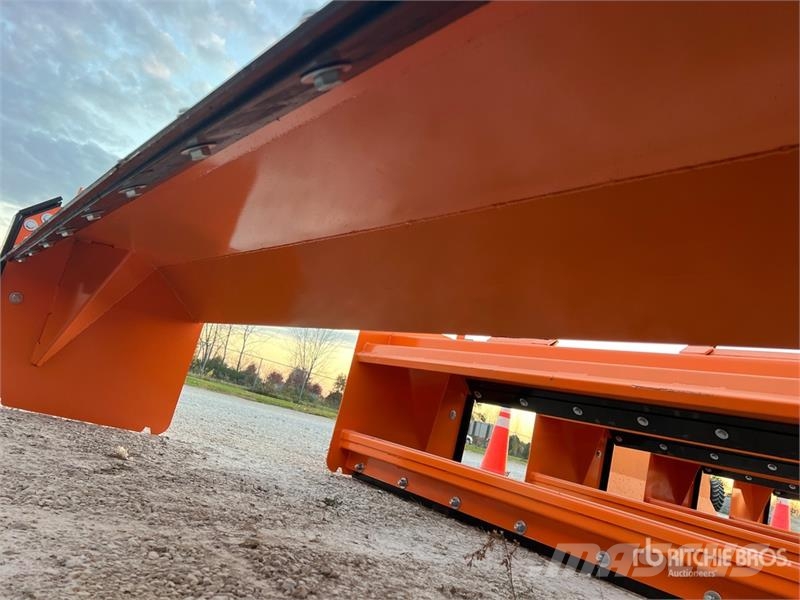  Kit Containers QT-SP-10-23-PB-SB 120 in Skid Steer 刮雪板和犁
