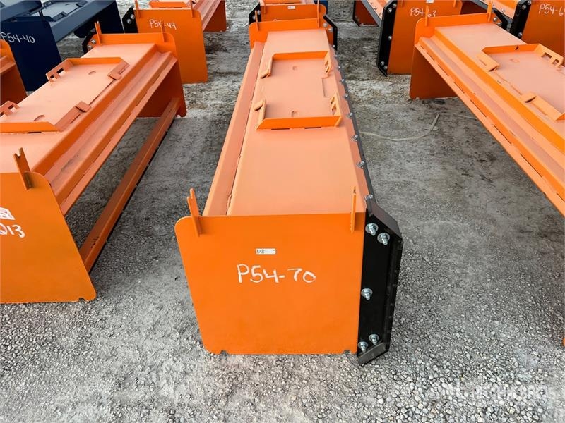  Kit Containers QT-SP-10-23-PB-SB 120 in Skid Steer 刮雪板和犁