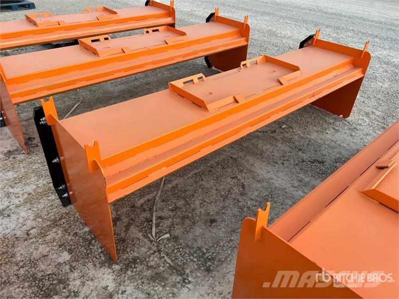  Kit Containers QT-SP-10-23-PB-SB 120 in Skid Steer 刮雪板和犁