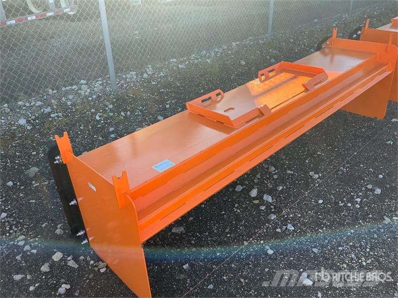  Kit Containers QT-SP-10-23 120 in Skid Steer Snow  Снігоочищувальні ножі та плуги