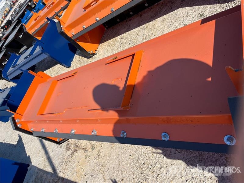  Kit Containers QT-SP-10-23-PB-SB 120 in Skid Steer 刮雪板和犁