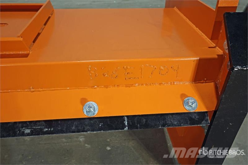 Kit Containers QT-SP-8-23 96 in Skid Steer Snow Pu Kar küreme biçaklari