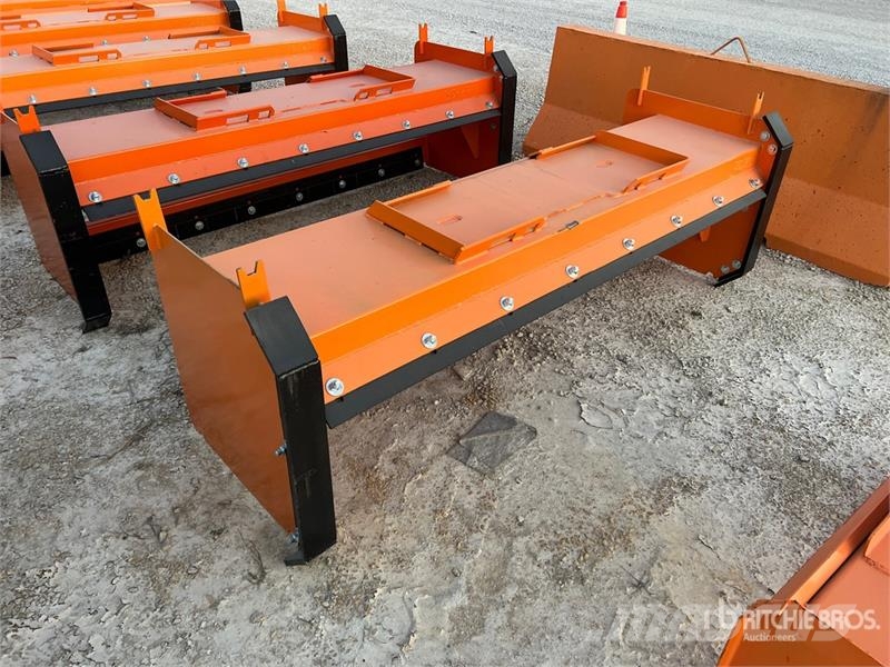  Kit Containers QT-SP-8-23-PB-SB 96 in Skid Steer S 刮雪板和犁