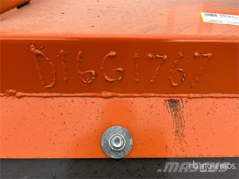 Kit Containers QT-SP-8-23-PB-SB 92 in Skid Steer S حراثات ونصول الجليد