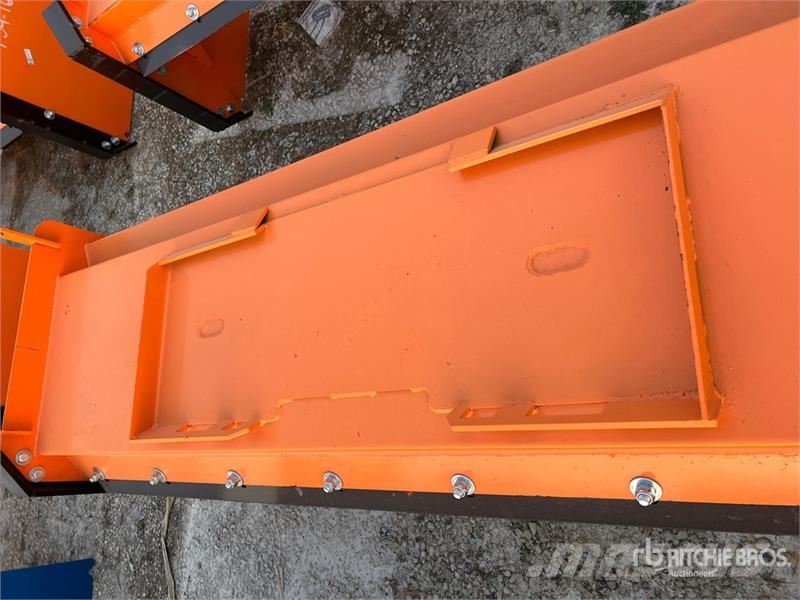  Kit Containers QT-SP-8-23-PB-SB 96 in Skid Steer S Lâminas e arados de neve