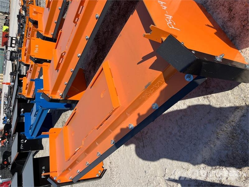  Kit Containers QT-SP-8-23-PB-SB 96 in Skid Steer S 刮雪板和犁