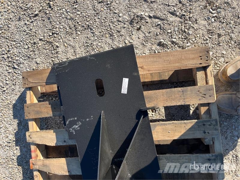 Kit Containers QT-TM 2 in Skid Steer Hitch Receive Pikakytkimet