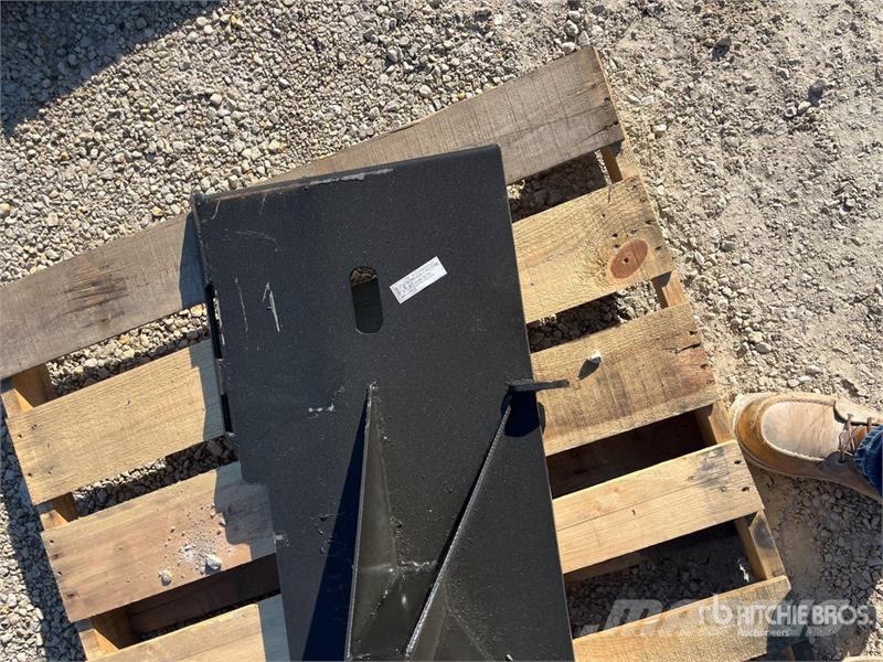 Kit Containers QT-TM 2 in Skid Steer Hitch Receive Quick connectors