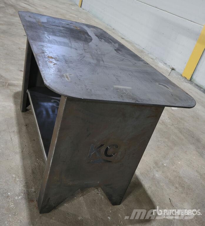  Kit Containers ST-57 30 in x 57 in Workbench (Unus Other components