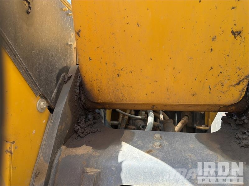 Kobelco SK140LC-7 Tracked Excavator Kāpurķēžu ekskavatori
