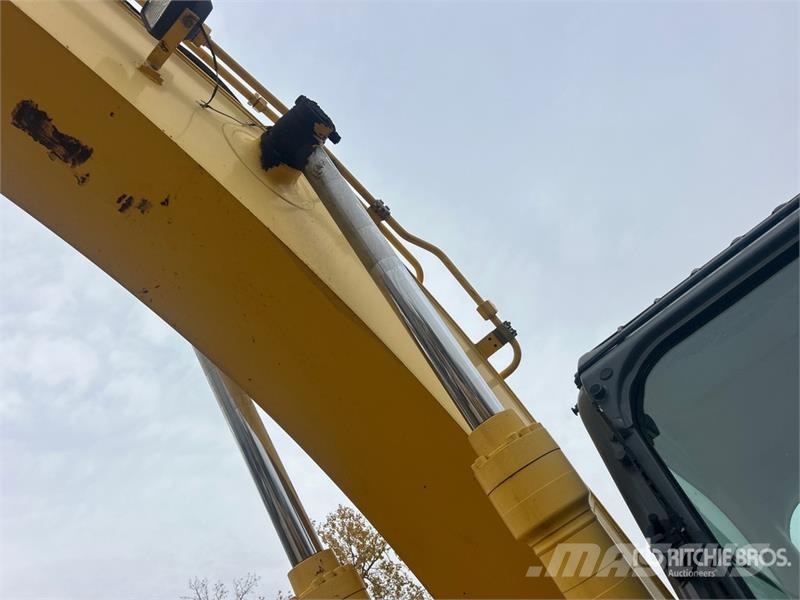 Kobelco SK230SRLC-3 Tracked Excavator 履带挖掘机
