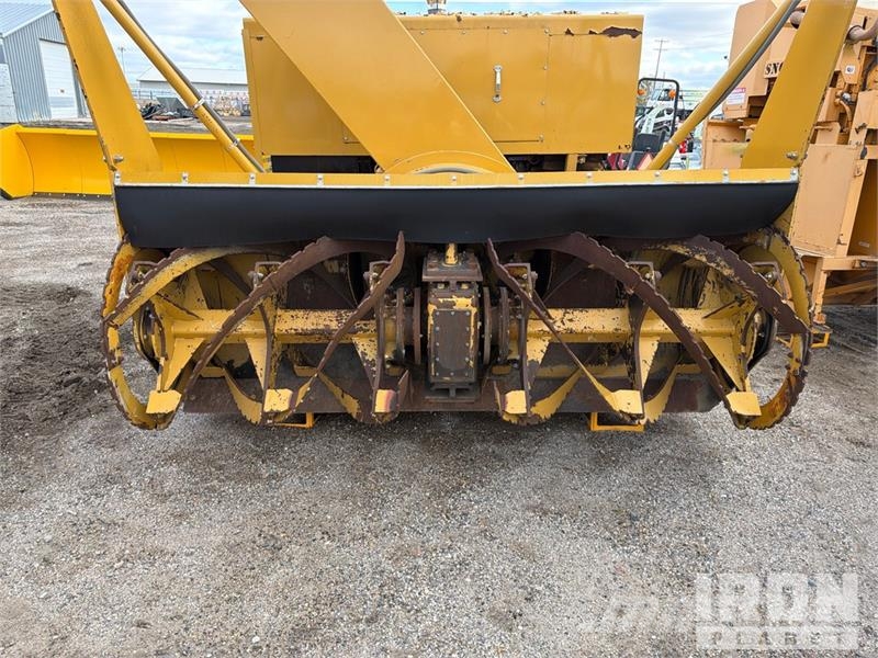 Kodiak LMSC3644-108 9 ft 0 in Snow Blower - Fits Wheel Lo Souffleuse à neige