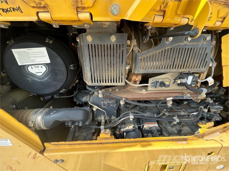 Komatsu D155AX-8 Crawler Dozer Rupsdozers