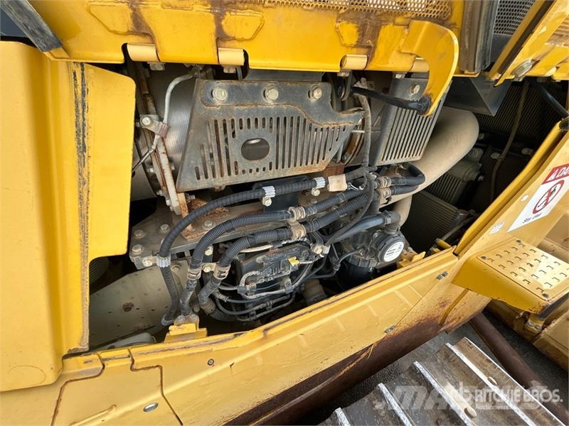 Komatsu D155AX-8 Crawler Dozer Rupsdozers