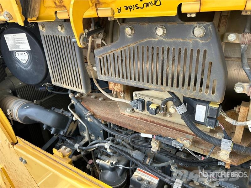 Komatsu D155AX-8 Crawler Dozer Rupsdozers