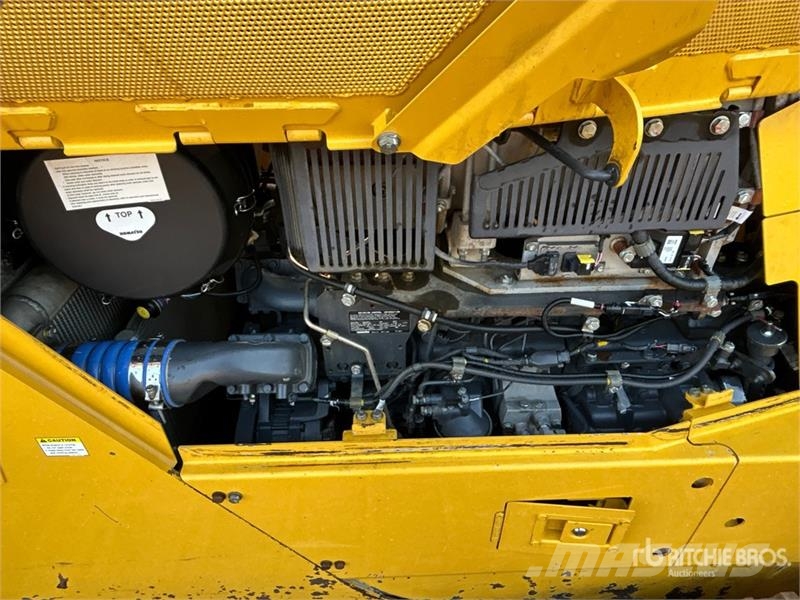 Komatsu D155PX-8 Crawler Dozer 履帶推土機