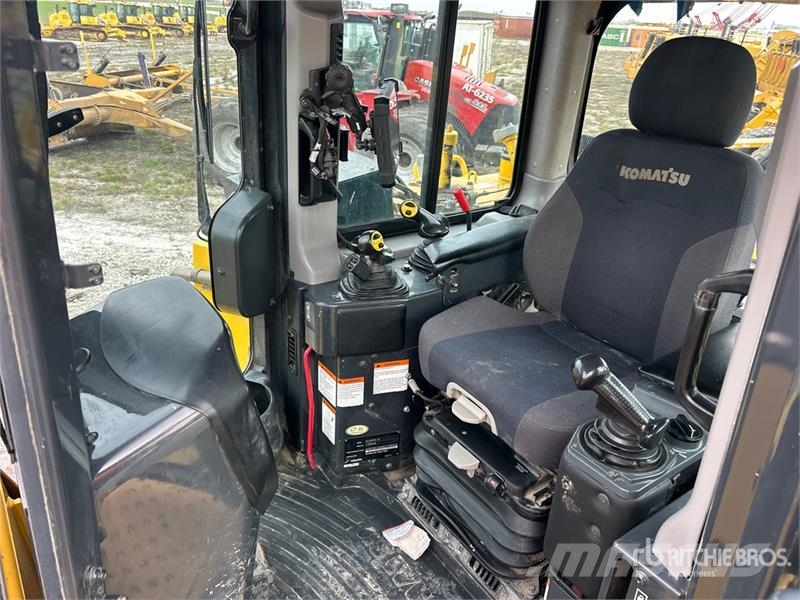 Komatsu D155PX-8 Crawler Dozer Buldooserid