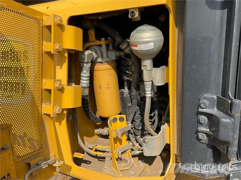 Komatsu D39PX-24 Crawler Dozer 履帶推土機