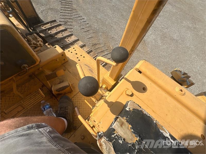 Komatsu D41-A Crawler Dozer Buldožerji goseničarji