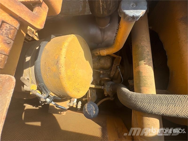 Komatsu D41-A Crawler Dozer Buldožerji goseničarji