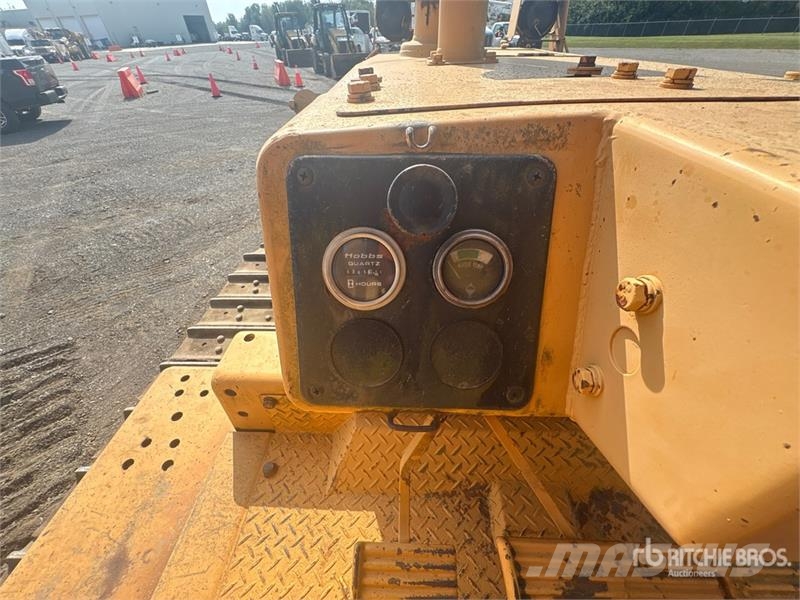 Komatsu D41-A Crawler Dozer Buldožerji goseničarji