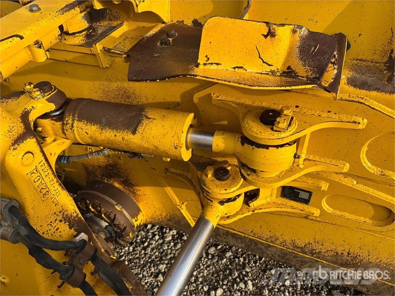 Komatsu D51PX-24 Crawler Dozer Buldožerji goseničarji