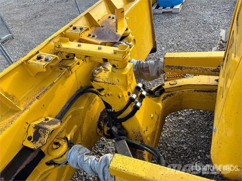 Komatsu D51PX-24 Crawler Dozer Buldožerji goseničarji
