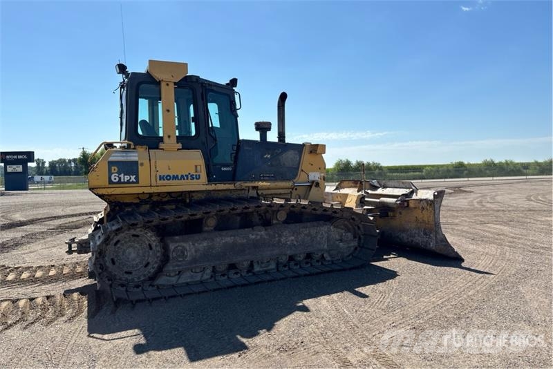 Komatsu D61PX-15 Μπουλντόζες με ερπύστριες