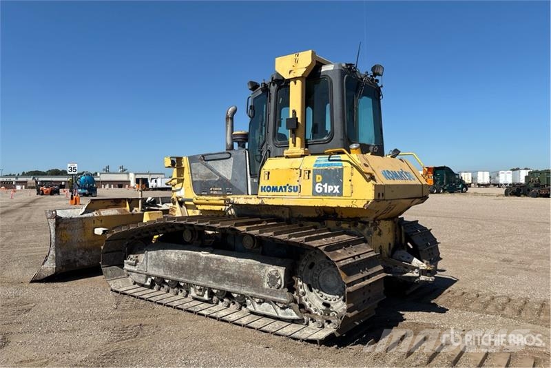 Komatsu D61PX-15 Μπουλντόζες με ερπύστριες