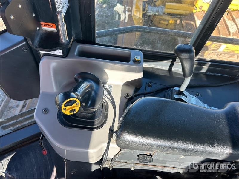 Komatsu D61PX-24 Pásové dozery