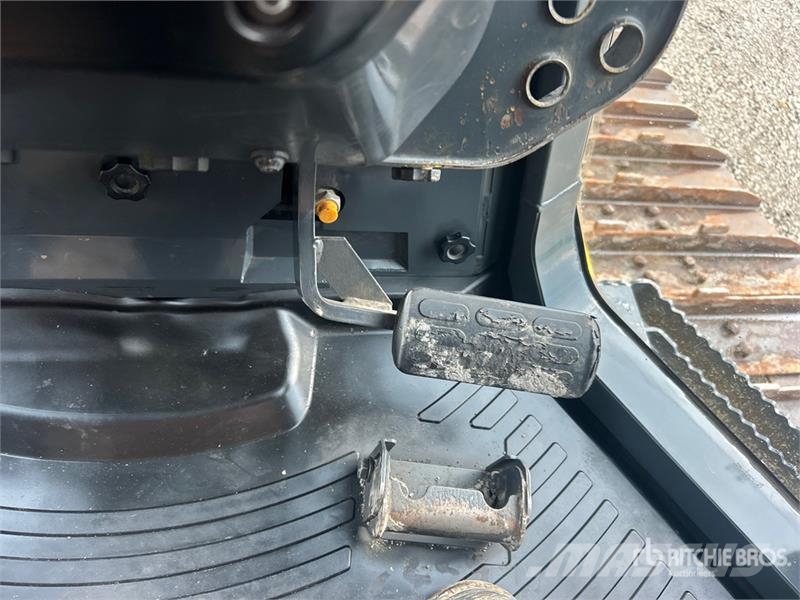 Komatsu D61PX-24 Гусеничные бульдозеры