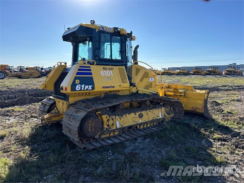 Komatsu D61PX-24 Pásové dozery