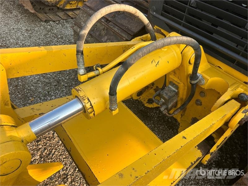 Komatsu D61PX-24 Vikšriniai buldozeriai