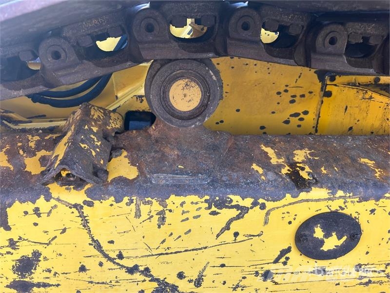 Komatsu D61PX-24 Vikšriniai buldozeriai