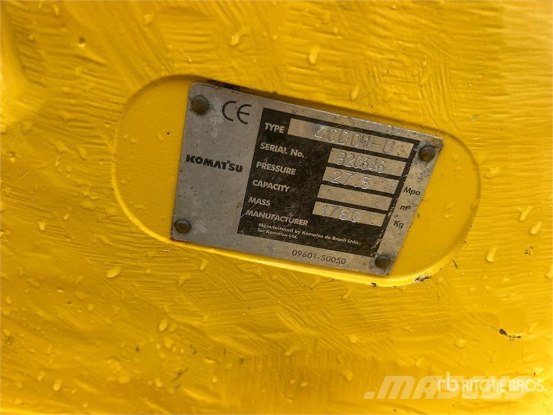 Komatsu D61PX-24 Гусеничные бульдозеры