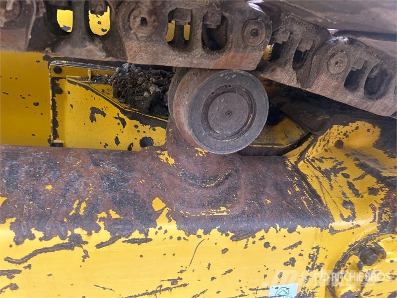 Komatsu D61PX-24 Гусеничные бульдозеры