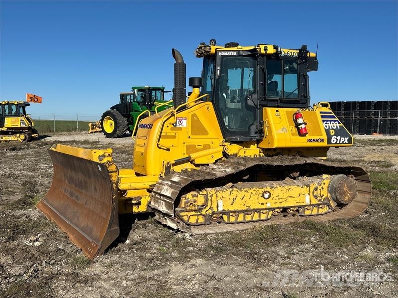 Komatsu D61PX-24 Pásové dozery