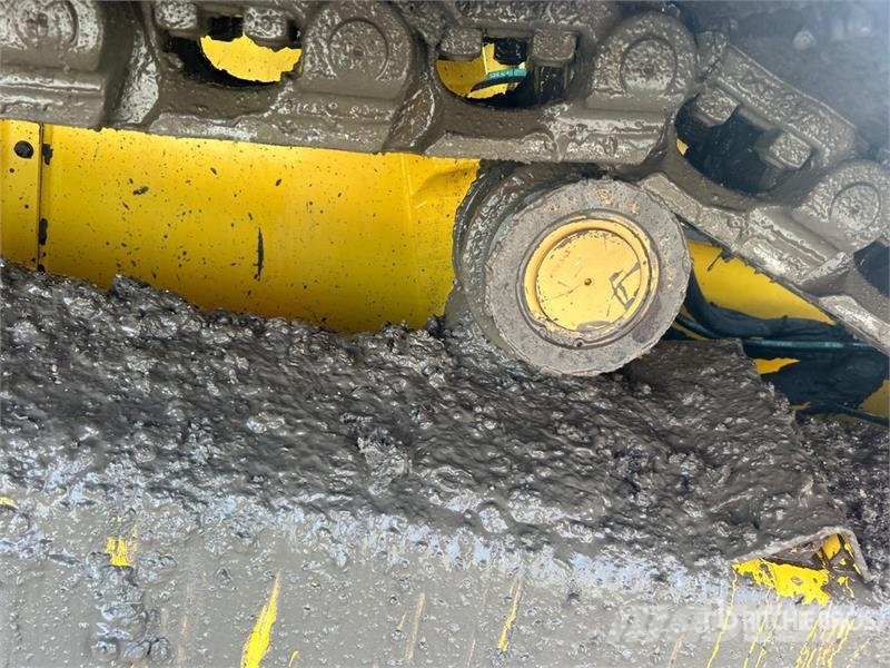 Komatsu D61PX-24 ブルドーザー