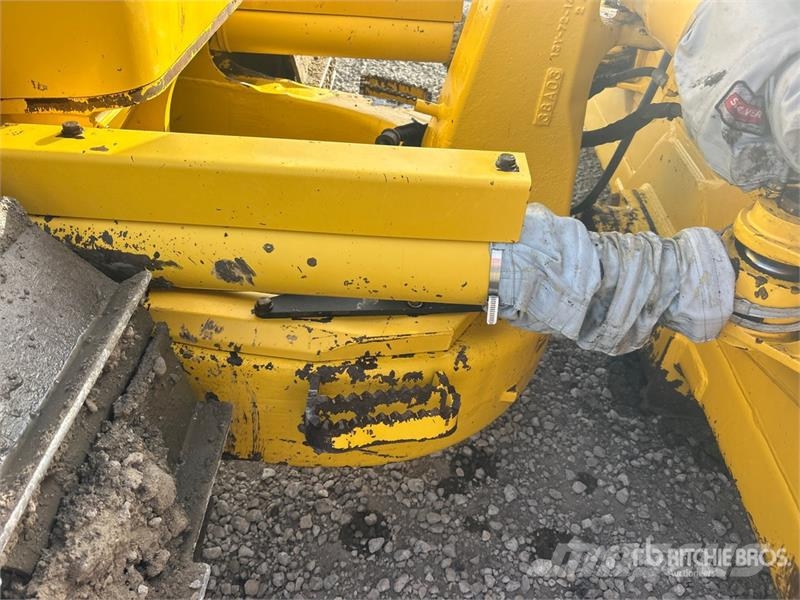 Komatsu D61PX-24 ブルドーザー
