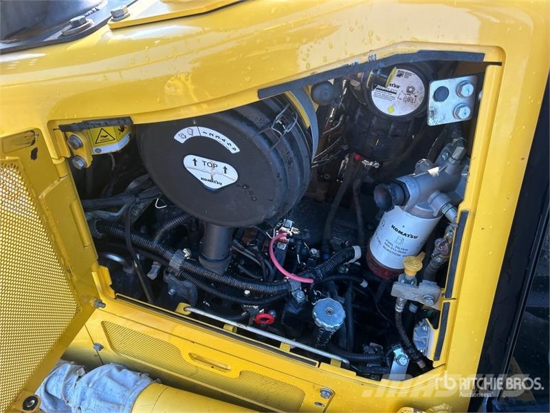 Komatsu D61PX-24 Vikšriniai buldozeriai