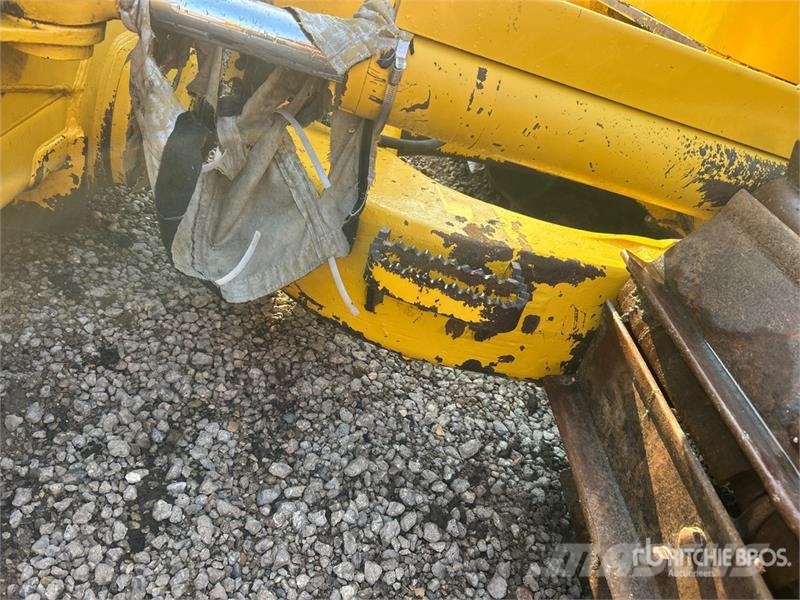Komatsu D61PX-24 Vikšriniai buldozeriai