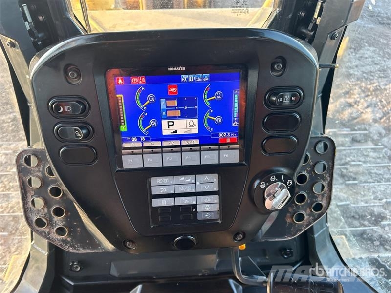 Komatsu D61PX-24 履带式推土机