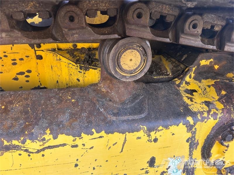 Komatsu D61PX-24 Vikšriniai buldozeriai