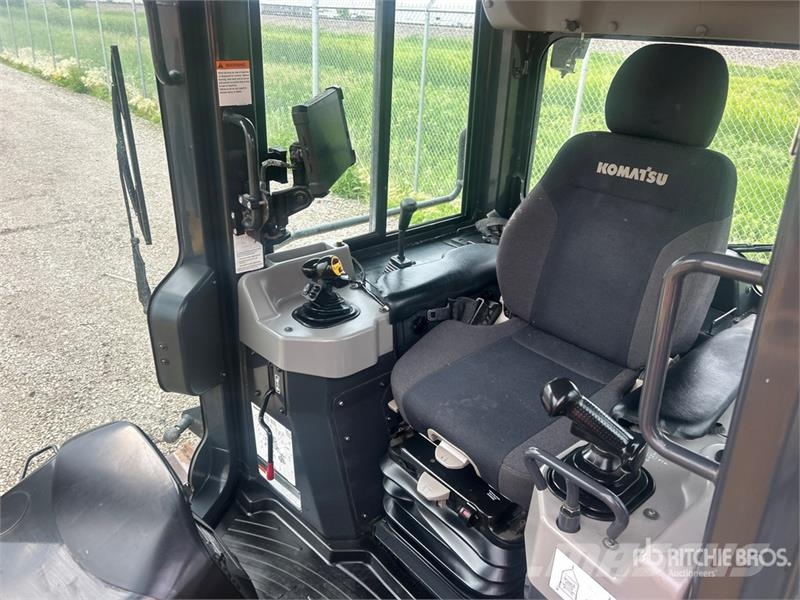 Komatsu D61PX-24 Гусеничные бульдозеры