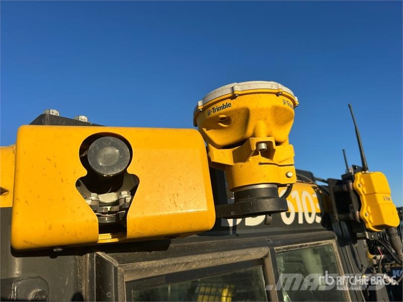 Komatsu D61PX-24 履带式推土机