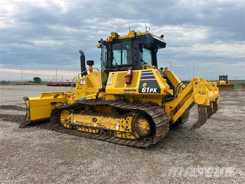 Komatsu D61PX-24 Гусеничные бульдозеры