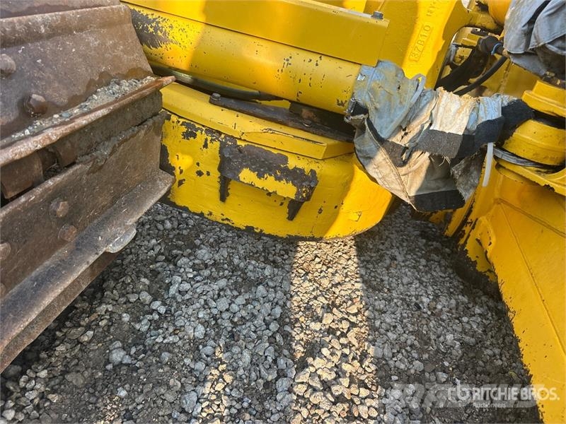 Komatsu D61PX-24 Vikšriniai buldozeriai