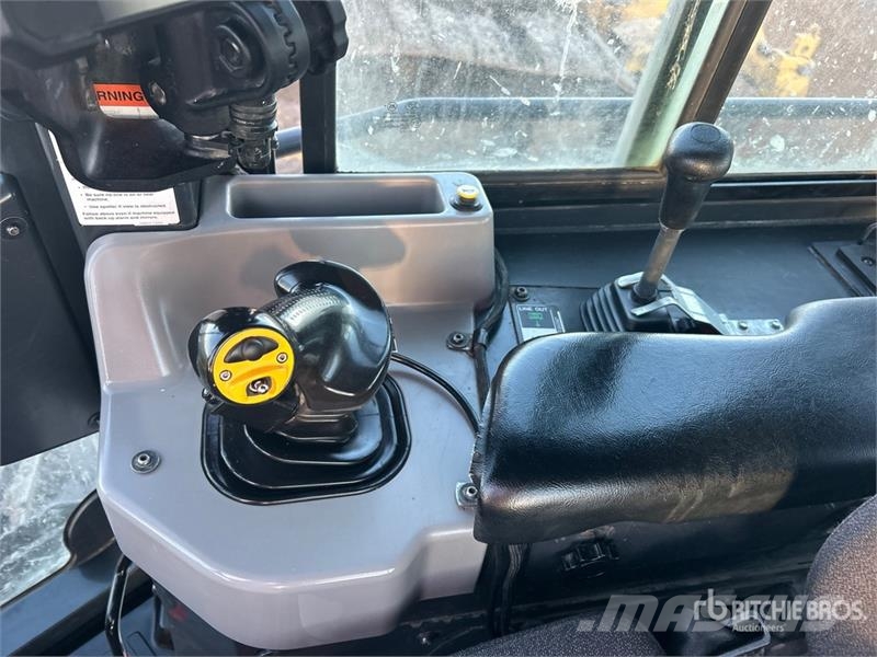 Komatsu D61PX-24 履带式推土机